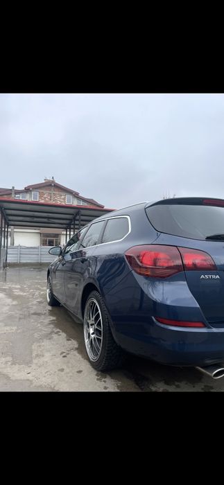 Opel Astra J 1.4T Full