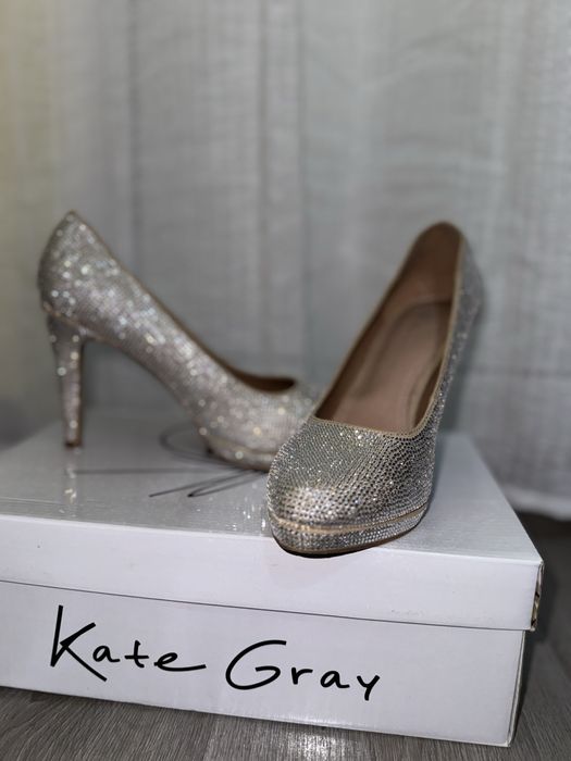 Обувки от естествена кожа с камъни