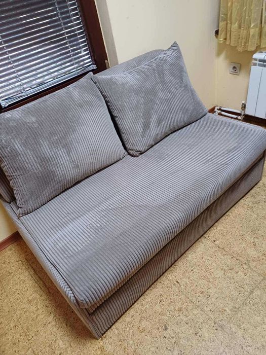 Диван за трапезария