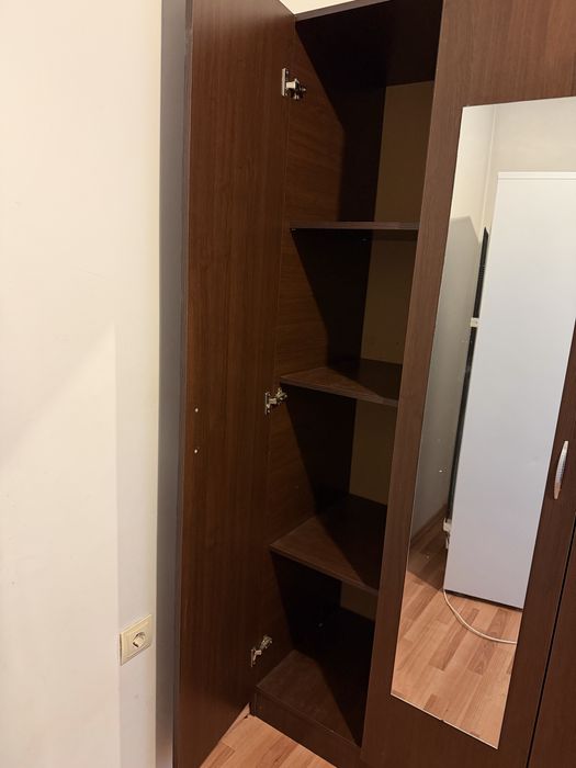 Dulap 3 usi cu oglinda  Somiera  Noptiera