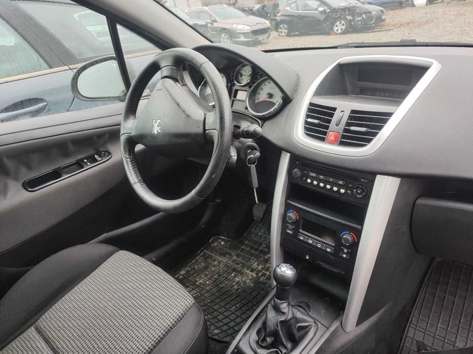 Peugeot 207 facelift на части