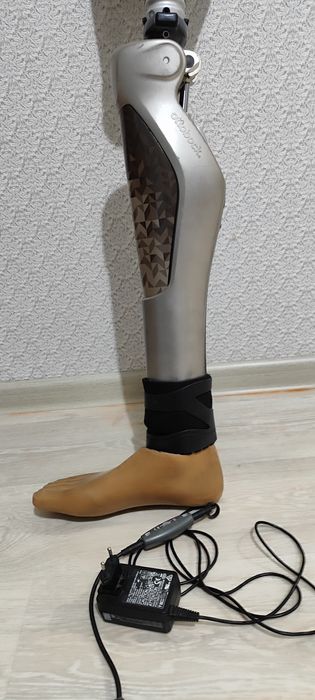 Продается протез c-leg 3c98-3 БУ состояние.