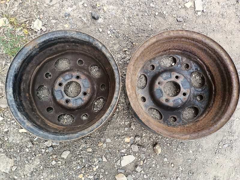 Продам оригинальные металлические диски на Ford