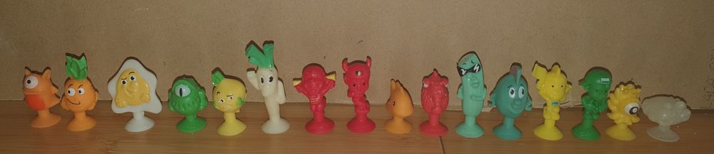Colectie 202 figurine stikeez si alte accesorii