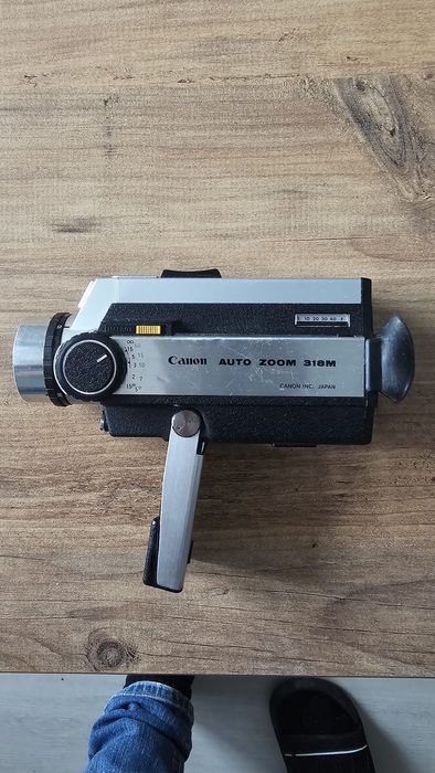 Camera video funcțională canon auto zoom 318m