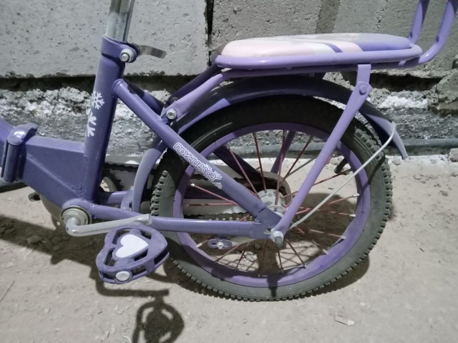 Велосипед продается для девочек