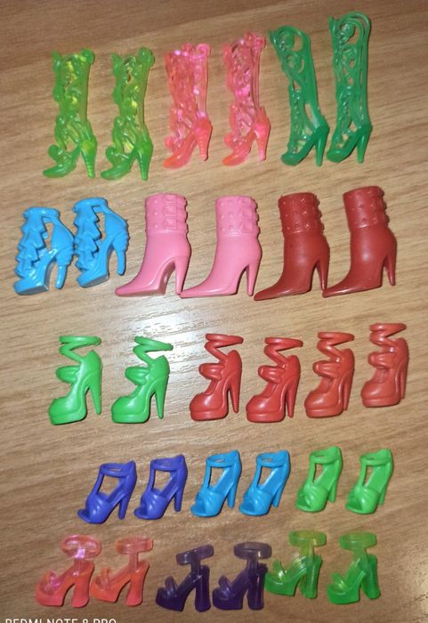 Обувь и аксессуары для Барби