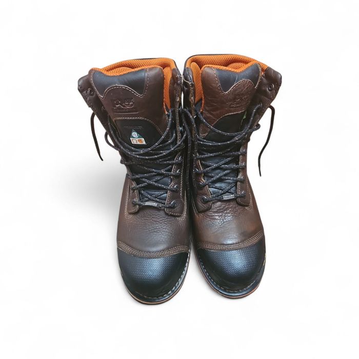 Продаю новые сапоги Timberland, 46 размер.
Оригинальная качественная о