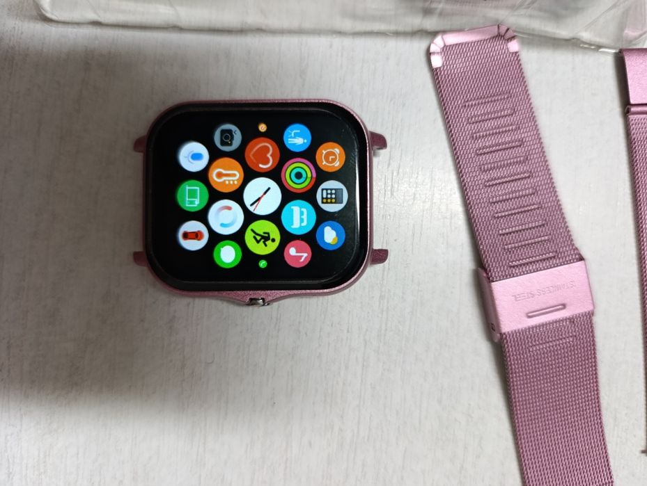 Vând Smart watch nou, perfect pentru cadou de Crăciun