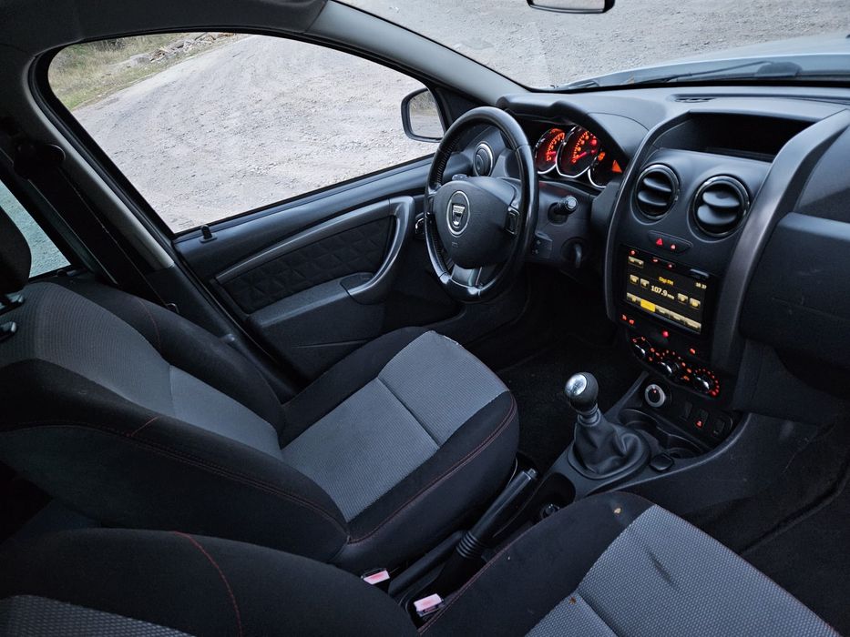 Dacia Duster 4x4 la Buton - 1.5 diesel  euro5