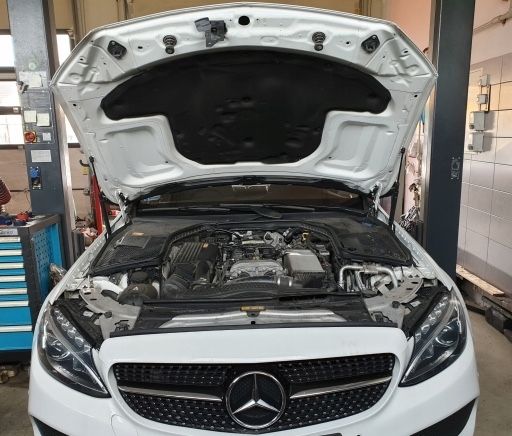 Motor mercedes cu garantie 1 an si montaj inclus 651 2.2