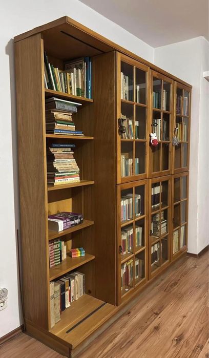 Vand biblioteca dubla