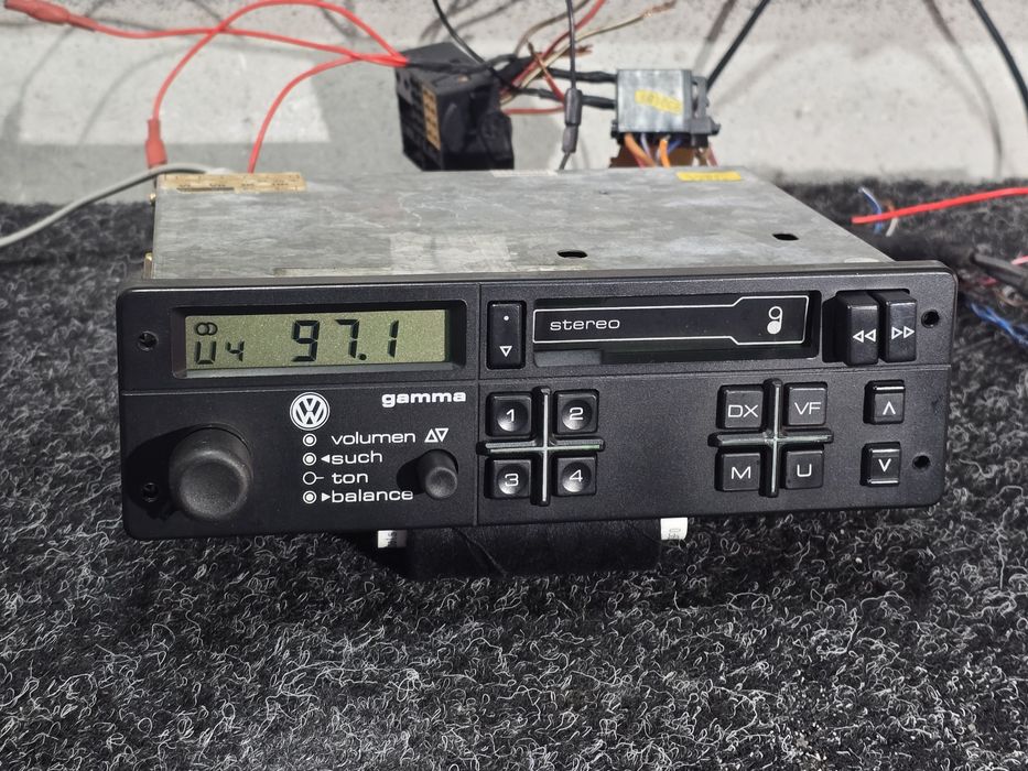 Radio casetofon VW AUDI GAMMA 2 gro m327, retro mobil