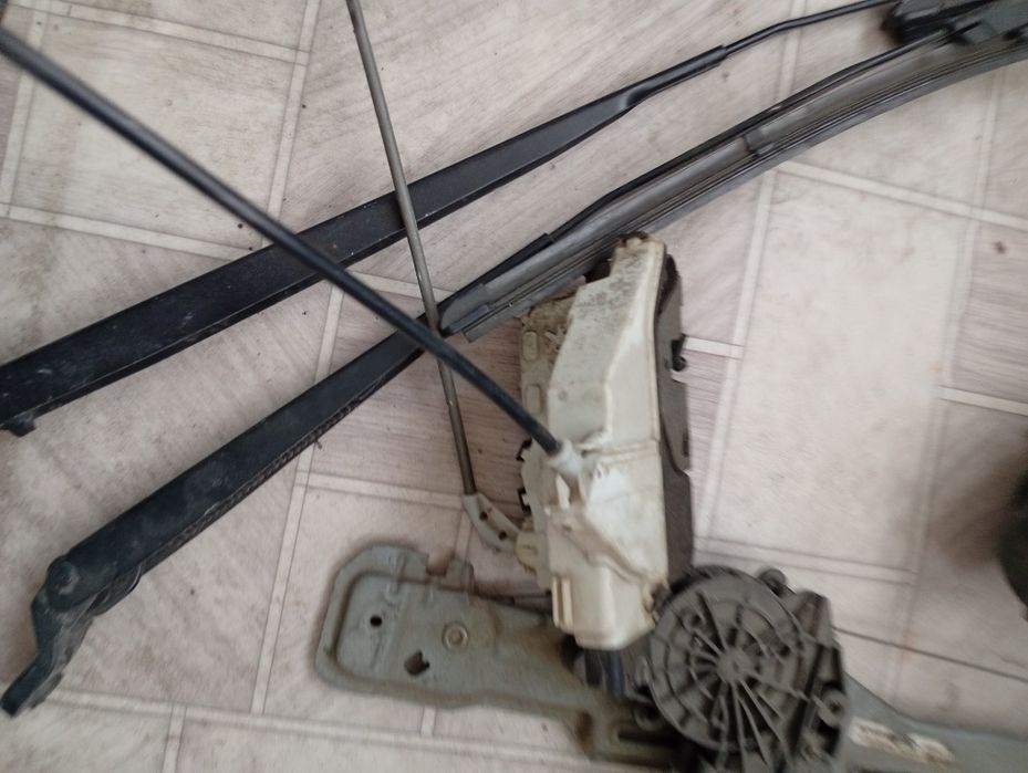 Запчасти на Пежо 301