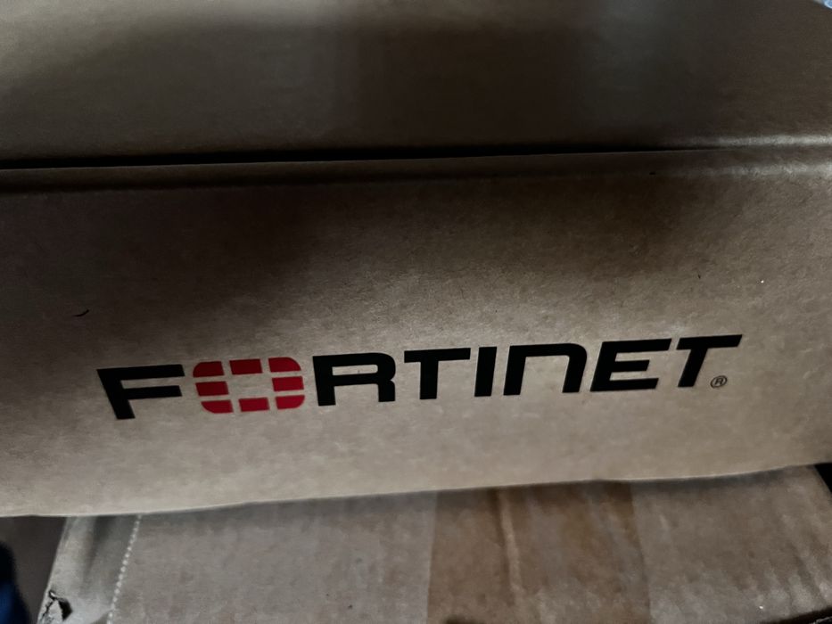 Сетевой коммутатор FS 124F Fortugate