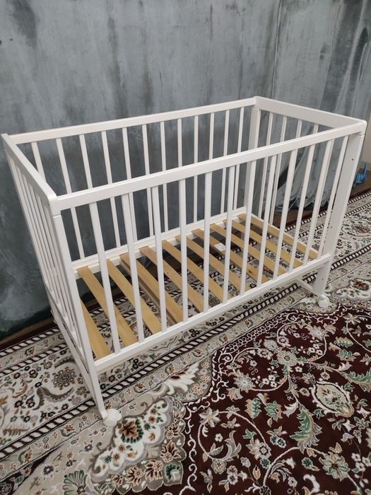 Детская деревянная кровать