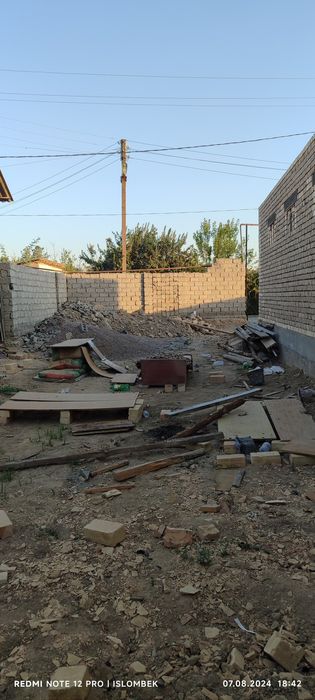 1.6 sotix yer maydoni sotiladi