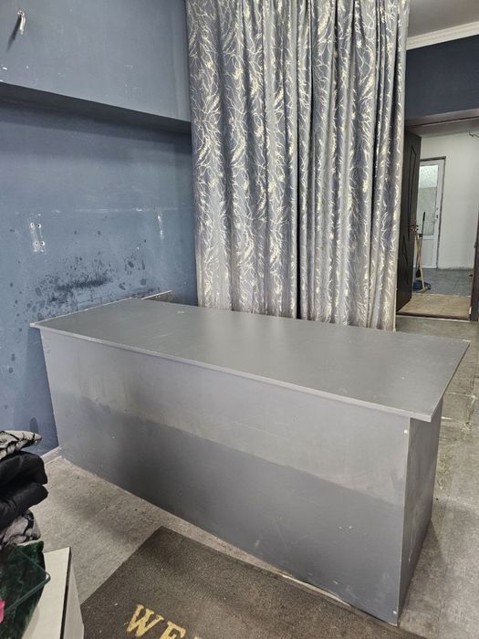 Ish stoli sotiladi, yaxshi holatda