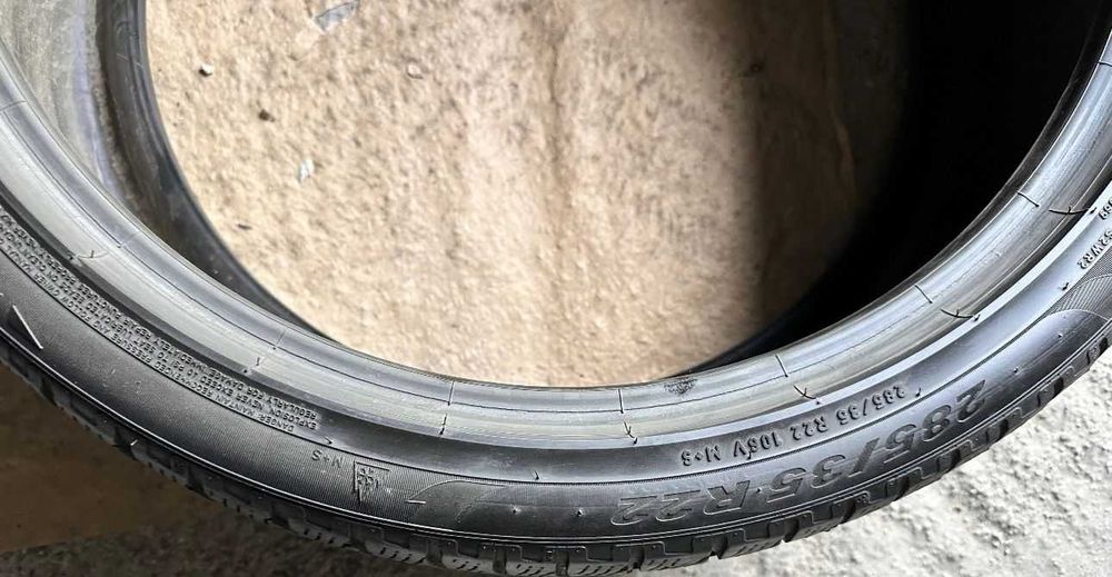 285/35 R22 Pirelli Scorpion Winter DOT 2021