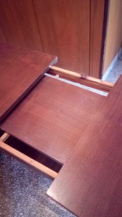 Разтегателни холни маси по 150 лева