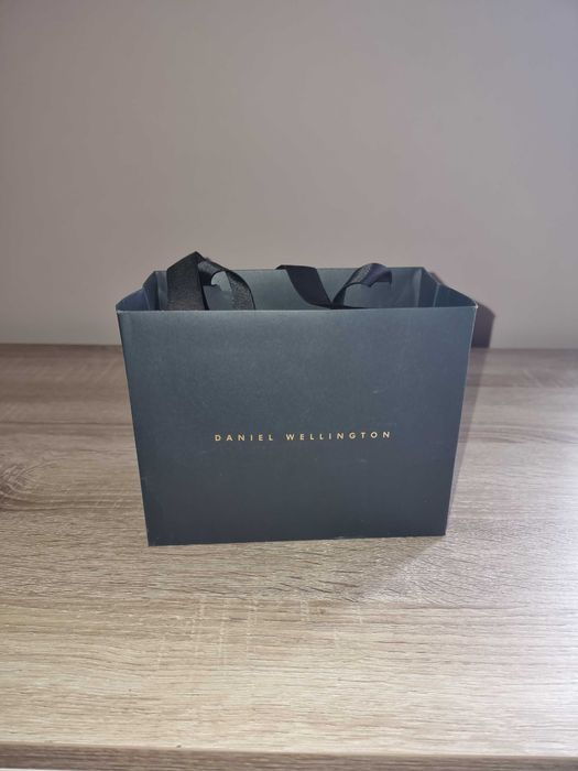 Ceas Daniel Wellington + cutie si punga cadou