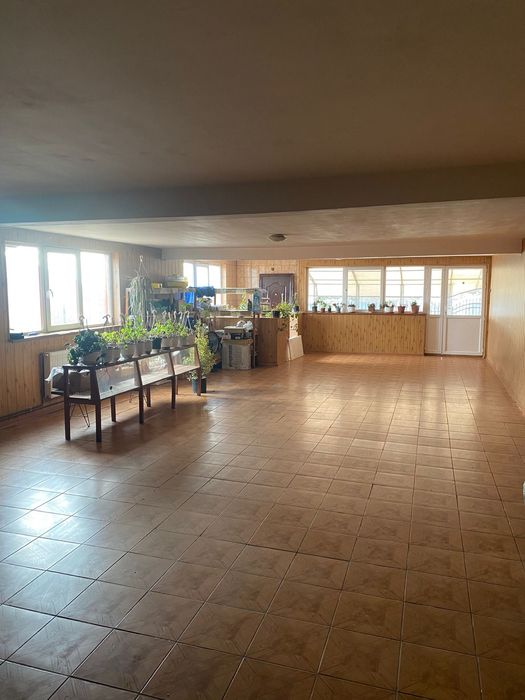 Spatiu comercial - 5 km mun. Dragasani