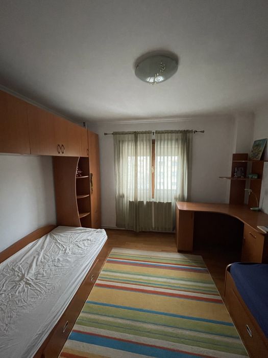 Apartament 3 camere chirie