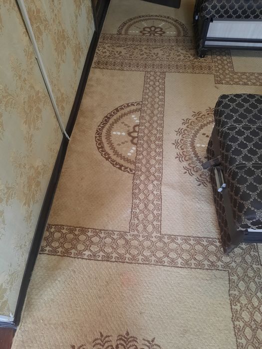 4 ковра б/у в хорошем состоянии