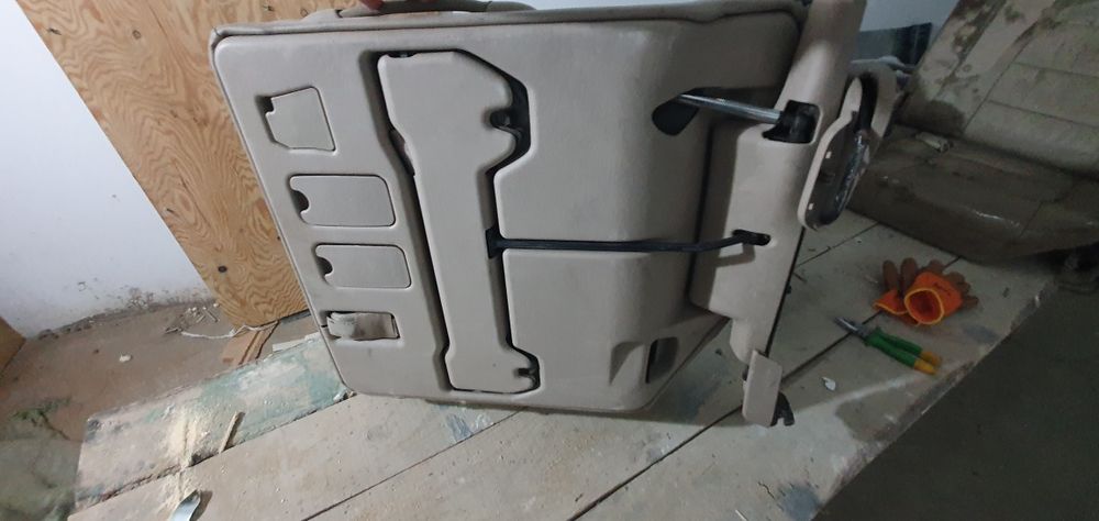 Продам 2 кресла кожанные