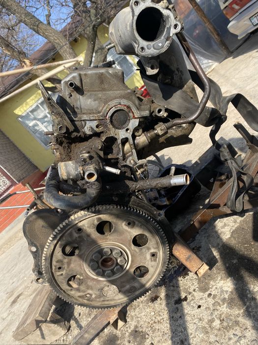 Матор тайота 25 2.2