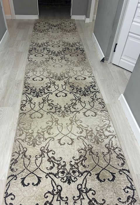 Холодильник, дорожка, парта сатылады