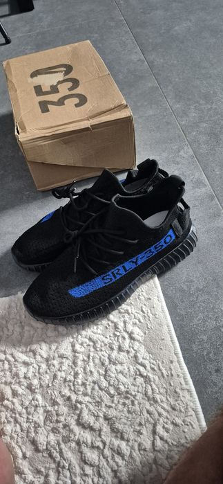 Adidas yezzy noi