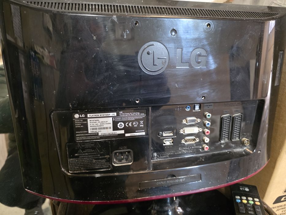 Монитор-телевизор LG 19