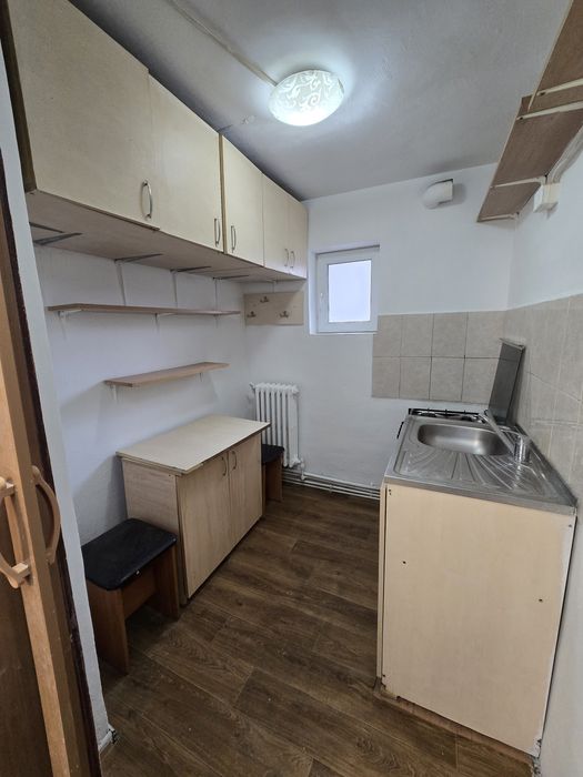 Inchiriez apartament cu 2 camere- lângă Piața Păcurari