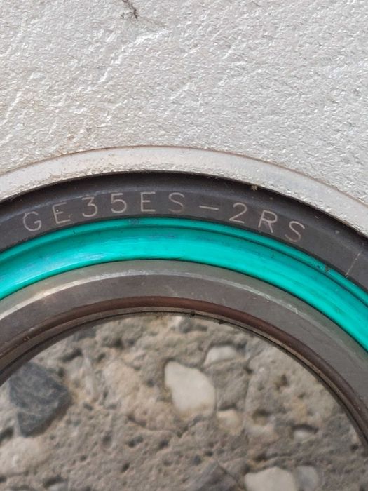 Шарнирен накрайник FLURO⁸