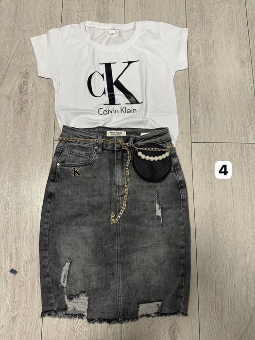 Set dama fusta si tricou