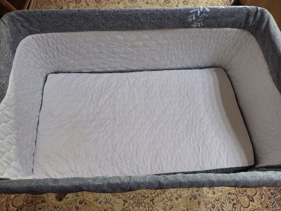 Манежка прикроватная