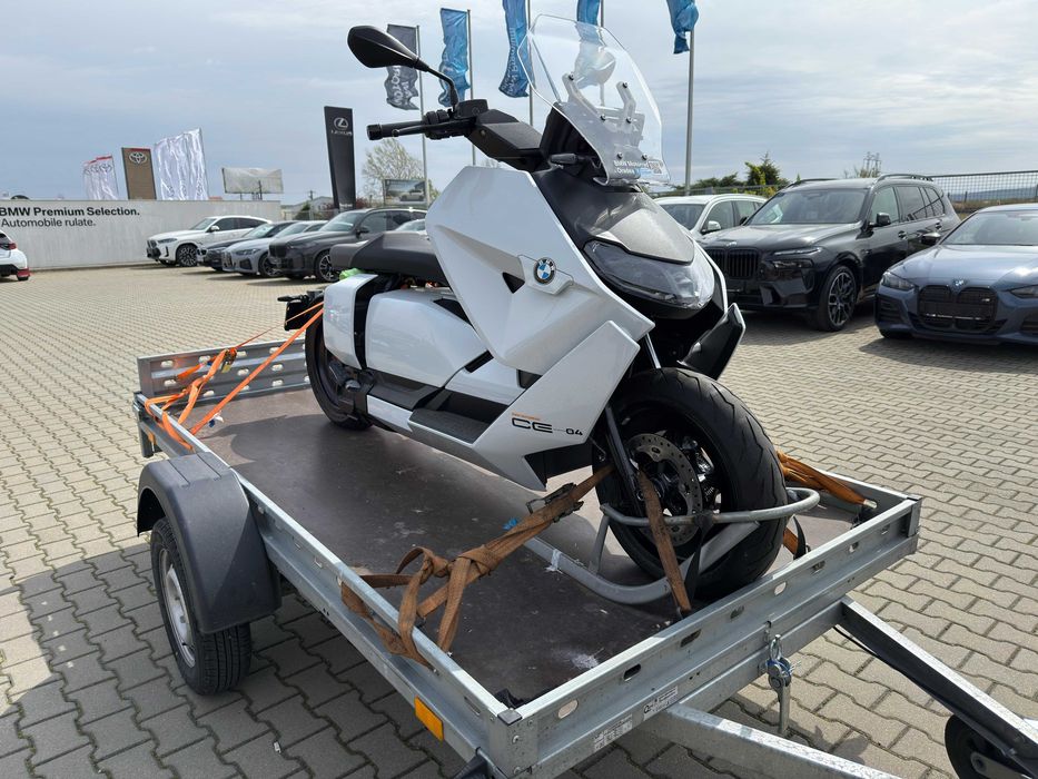 Remorci de inchiriat moto/atv