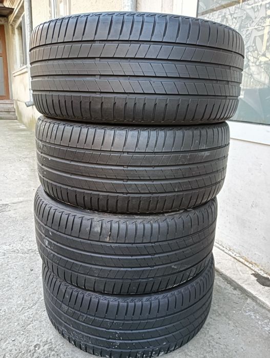 Set anvelope Bridgestone 245 40 R19