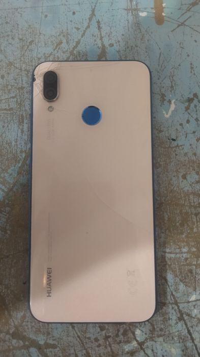 Продам Хуавей P20 Lite