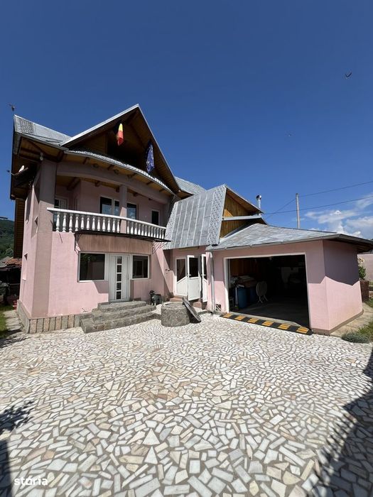 Casa de vacanta,de vanzare Corbsori,Arges