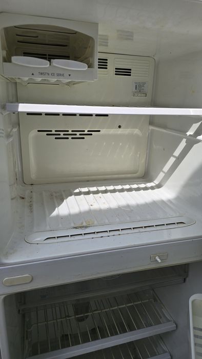 Срочно продам  холодильник  LG