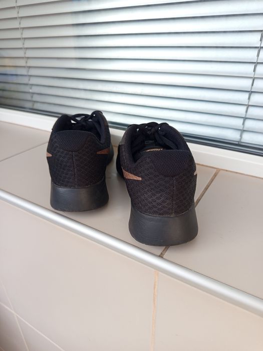 Дамски маратонки Nike