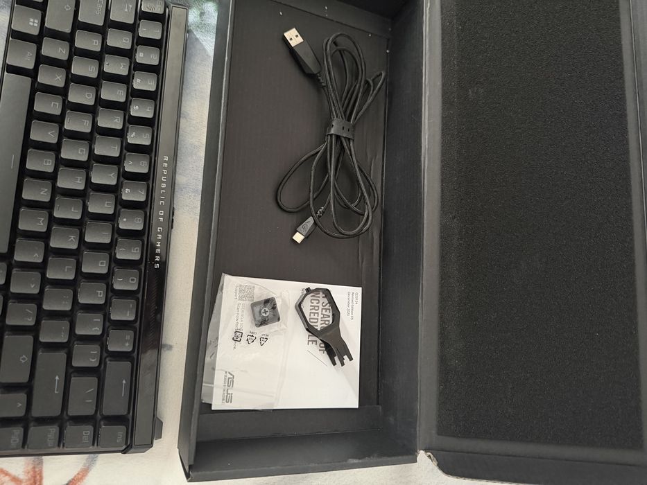 Tastatura Gaming ASUS Rog Falchion Ace HFX