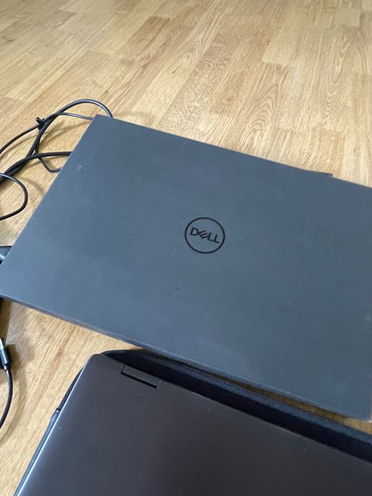 Ноутбук DELL XPS 15 9575