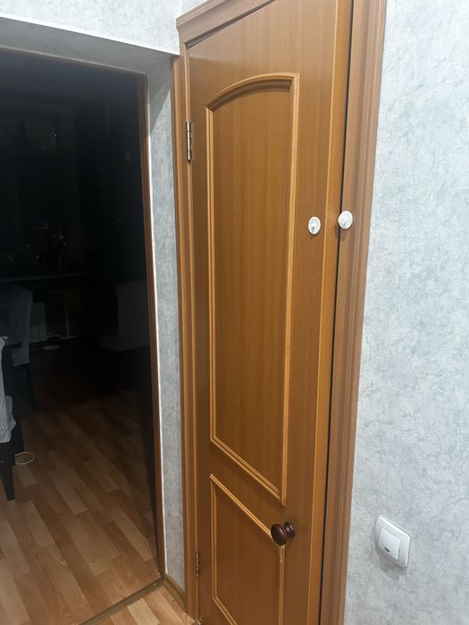 Продам межкомнатные двери б/у