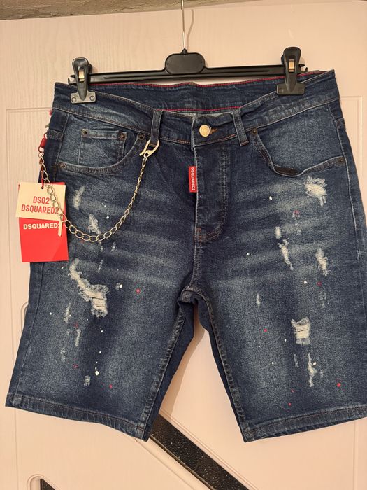 Blugi scurti Dsquared2 marimea 48