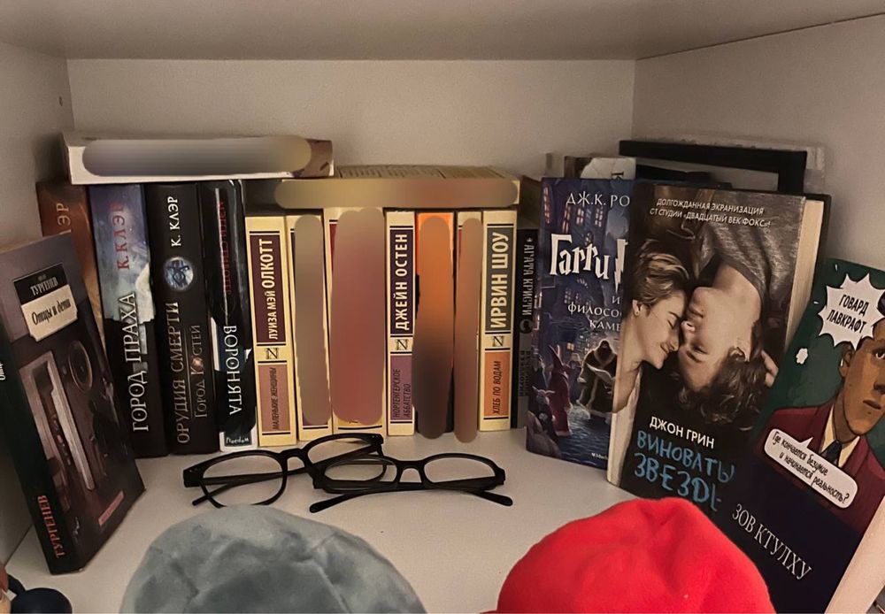 книжки комплектом продам