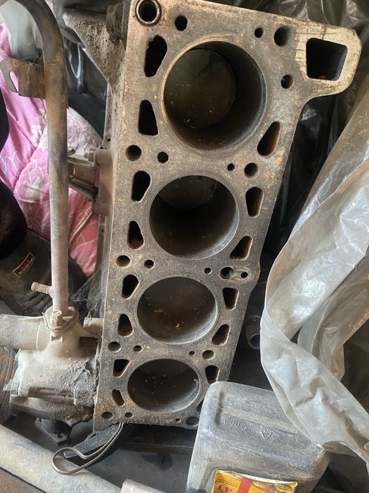 Продам блок двигателя ваз