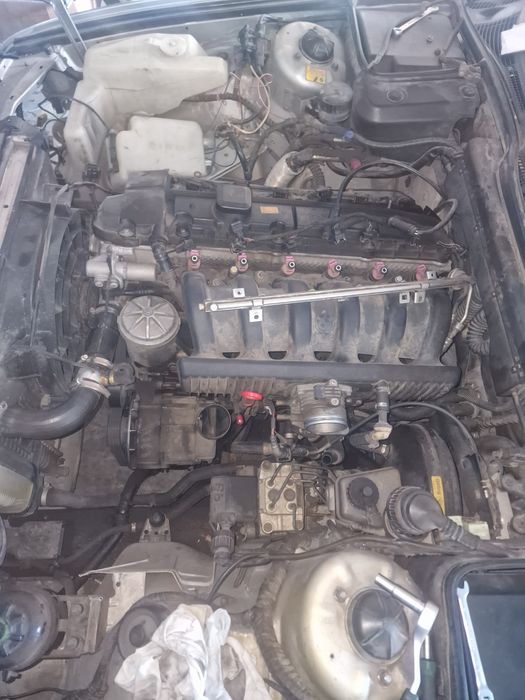 М52б28 един ванус на части(монтиран в бмв е34)